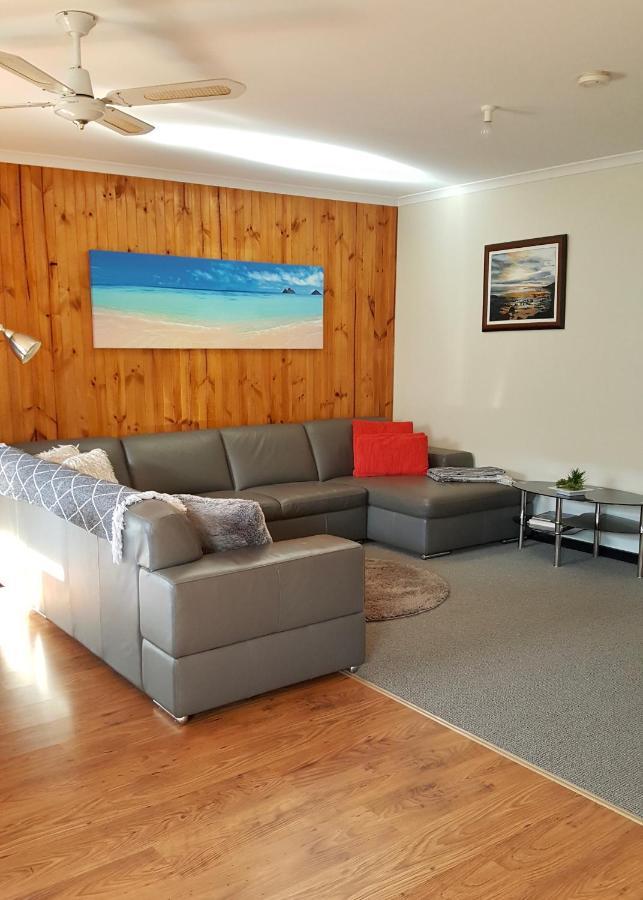 Inna Nutshell Kingscote Exterior foto